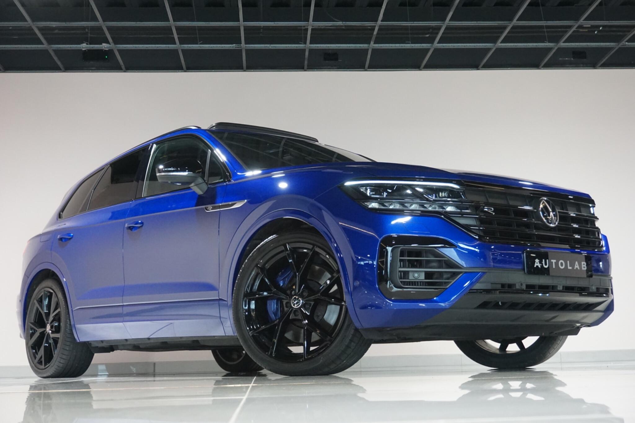 Volkswagen Touareg 3.0 V6 TSI eHybrid 14.3kWh R SUV 5dr Petrol Plug-in Hybrid Tiptronic 4Motion Euro 6 (s/s) (462 ps)